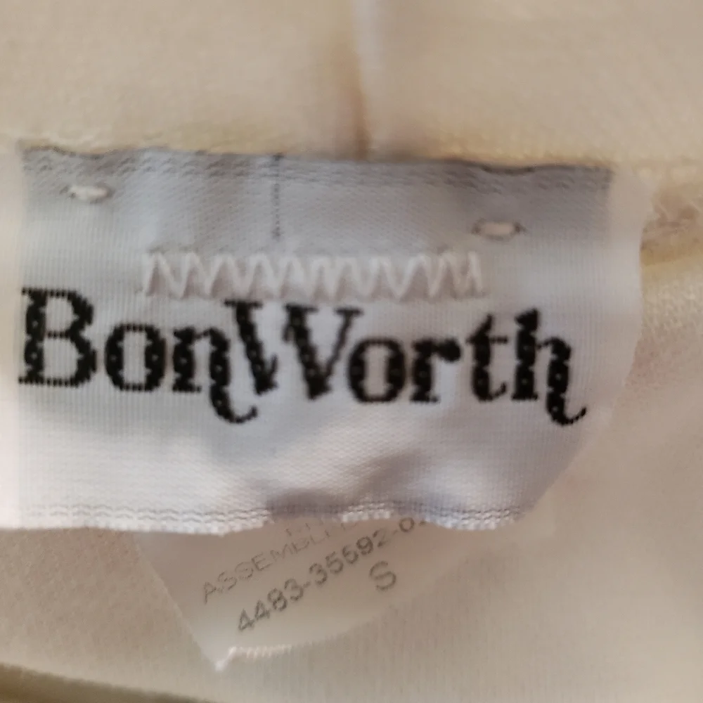 Bonworth Size S White With Blue Flower Embroidered Top - Picture 4 of 8